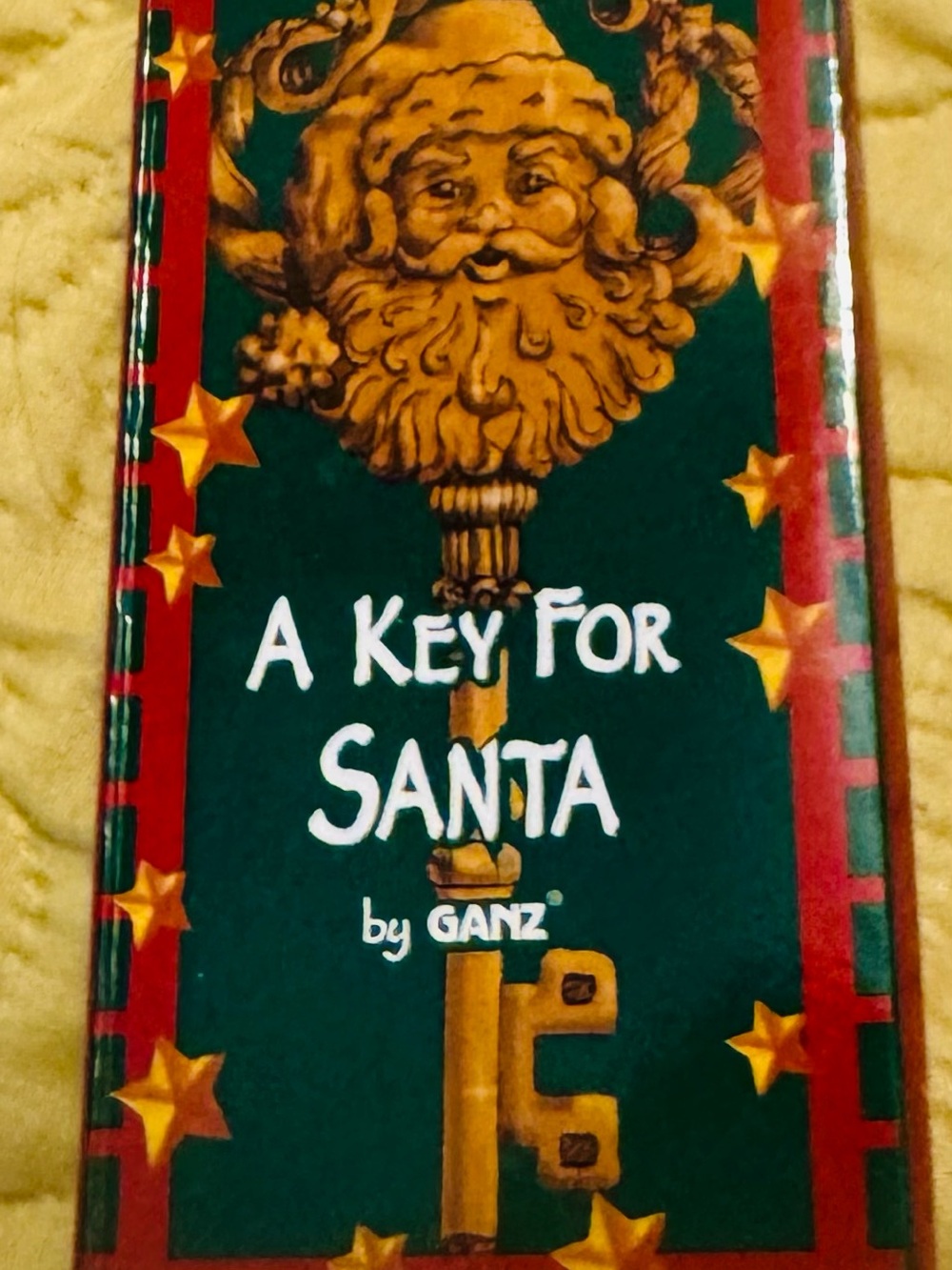 GANZ Gold Santa Key Ornament on Green & Red Card